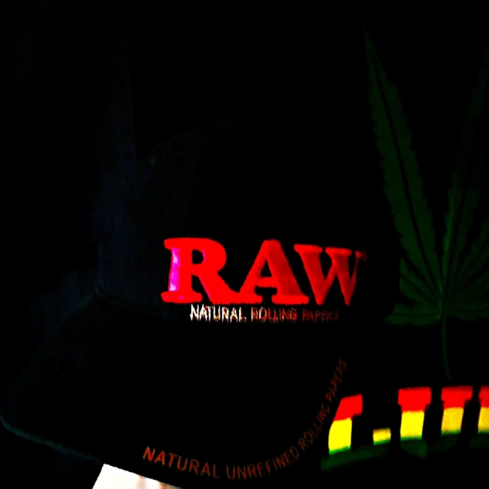 RAW hat
